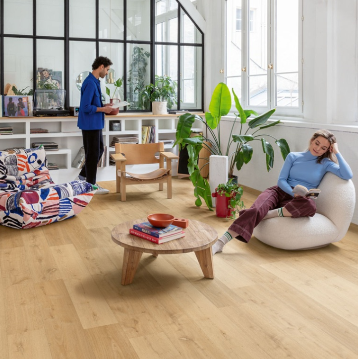 Moderný interiér s vinylovou podlahou Quick-Step